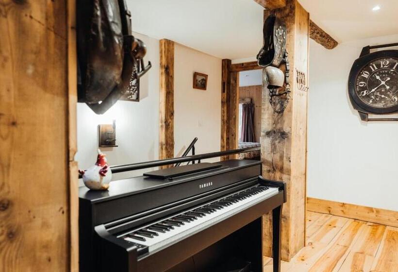 1-Schlafzimmer-Haus, Farmhouse With 4 Bedrooms 4 Bathrooms Private Parking Sauna Terrace