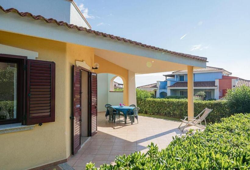 Апартаменты 2 Спальни, Apartments In Residence With Swimming Pool In Cala Girgolu