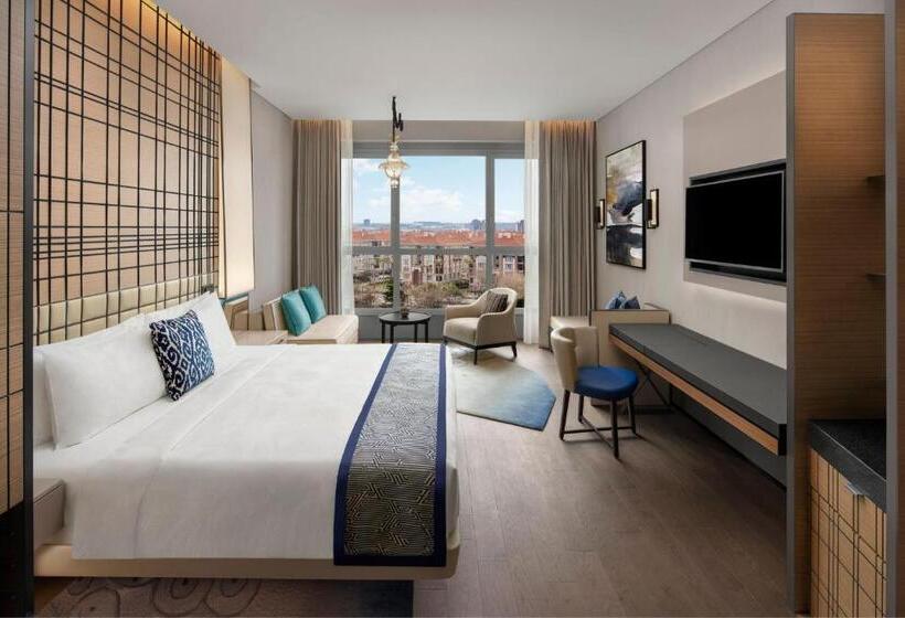 Номер Deluxe Кровать Кинг Вид на Город, Jw Marriott Hotel Istanbul Marmara Sea