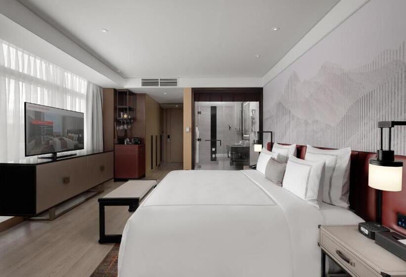 스탠다드 룸 킹사이즈 침대, Swissôtel Clark Philippines