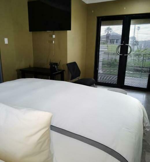 バルコニー付きデラックスルーム, Fountain Beach House Ikhaya