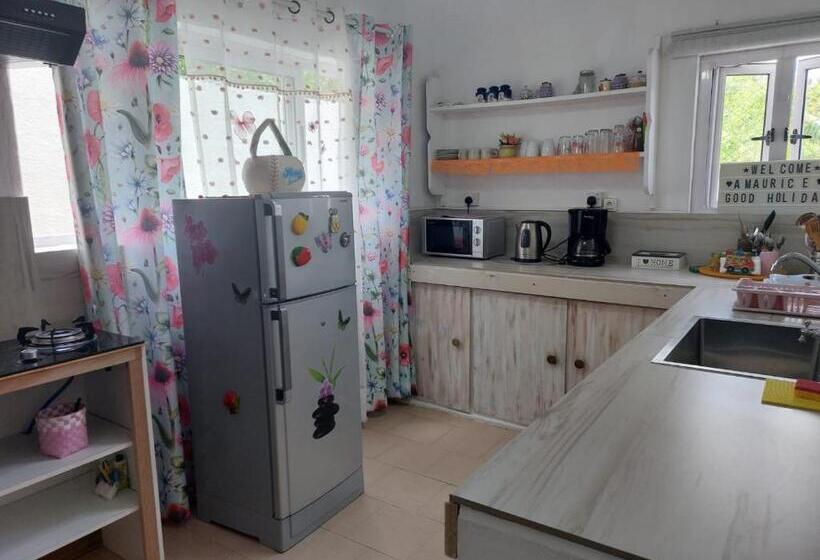 اتاق استاندارد با چشم‌انداز باغ, Chambre D Hote Place Des Amoureux