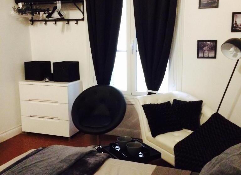 חדר סטנדרט חדר אמבטיה משותף, Chambres Dans Guest House Centre Ville