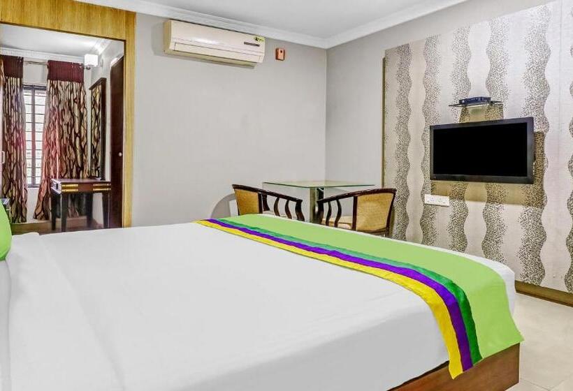 스탠다드 룸, Treebo Symphony Hotels And Resorts Angamally