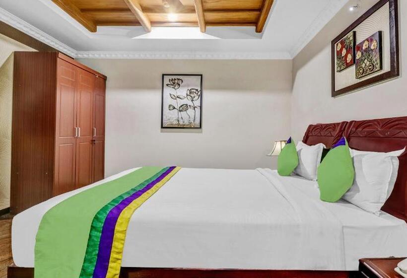 수피리어 룸, Treebo Symphony Hotels And Resorts Angamally