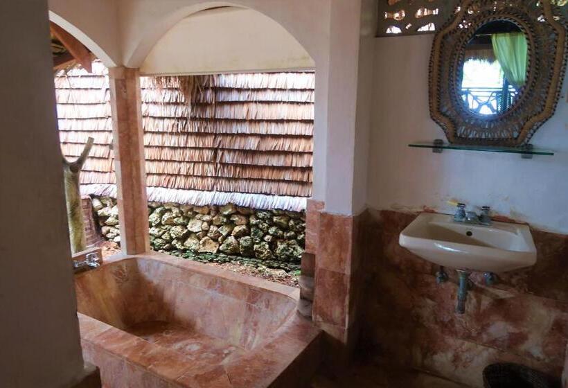 بانگلوی لوکس, Villa Marmarine Beach Resort & Restaurant