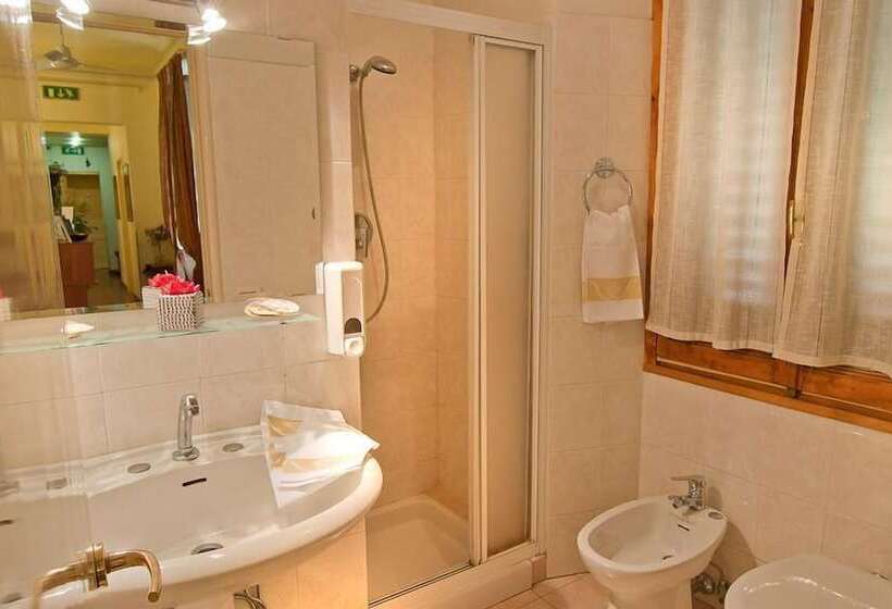 اتاق اکونومی, Florence Room B&b