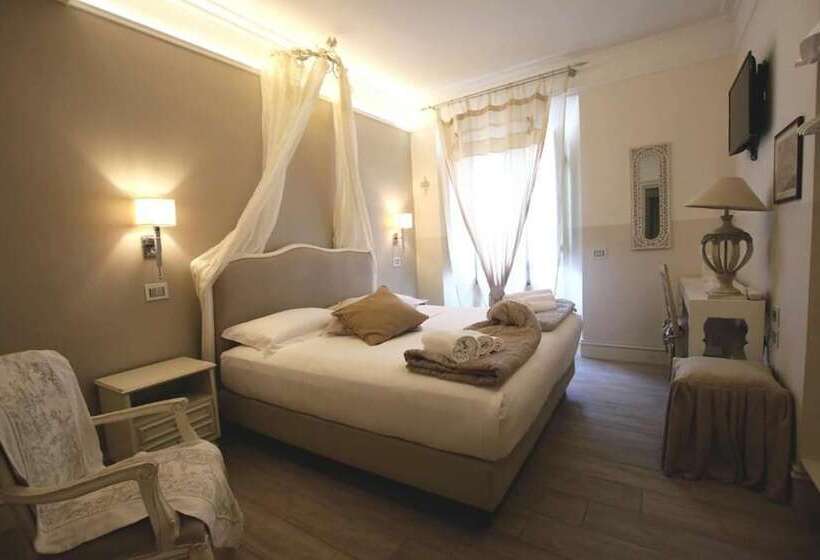 اتاق کلاسیک سه تخته, Villa Margherita