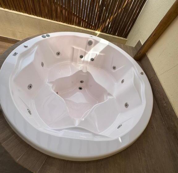 패밀리 스위트, Pousada Lua Nova Charmosa   Chalés Com Hidro E Jacuzzi
