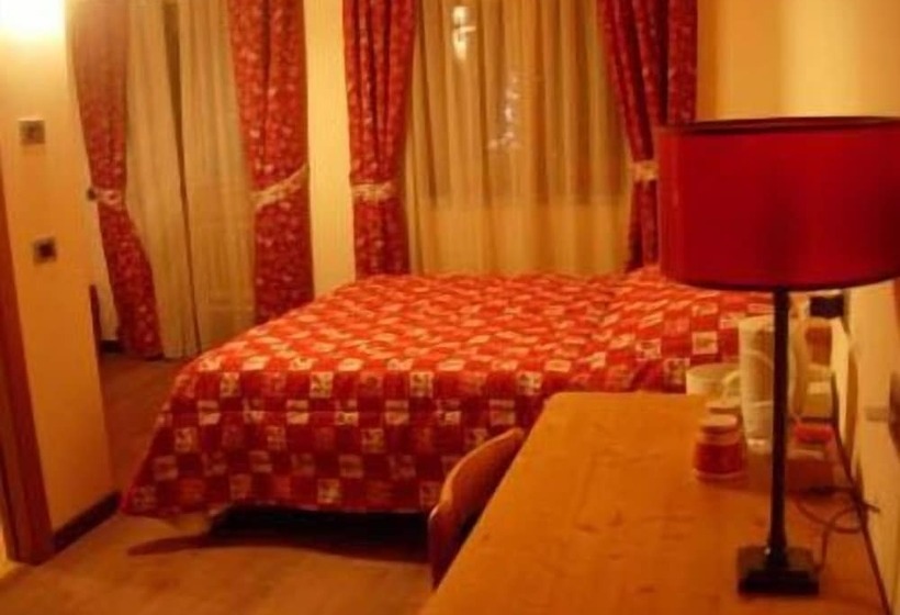 Семейный Номер, Albergo Punta Zerbion
