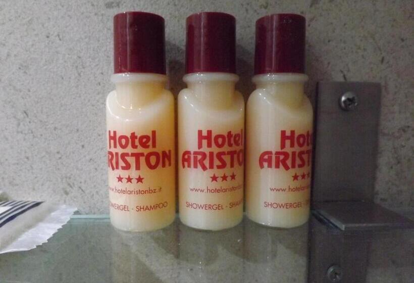 اتاق استاندارد سه نفره, Ariston