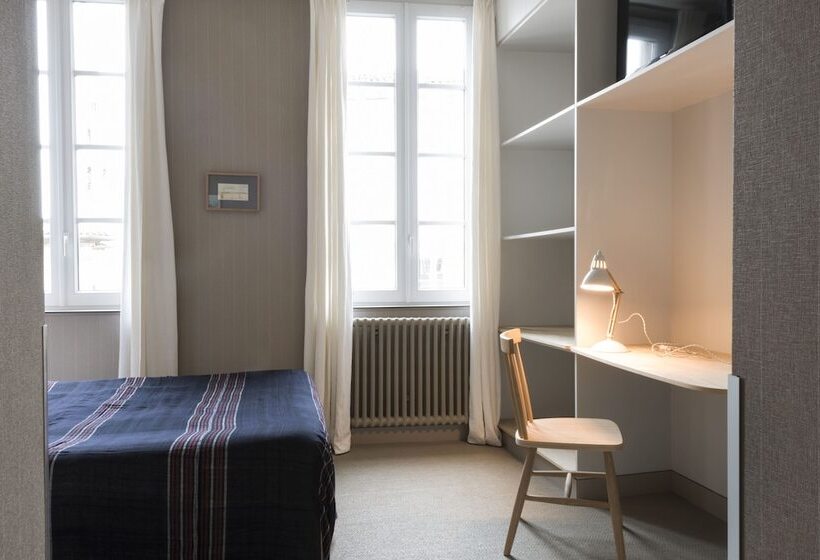 Номер Стандарт, Auberge De La Commanderie