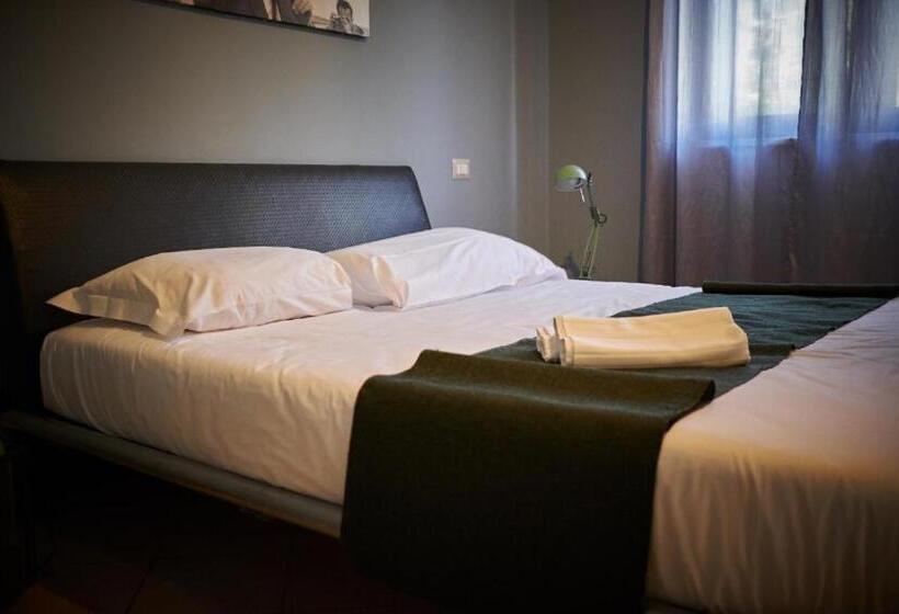 Четырехместный Номер Стандарт, Colonna Rooms & Apartment