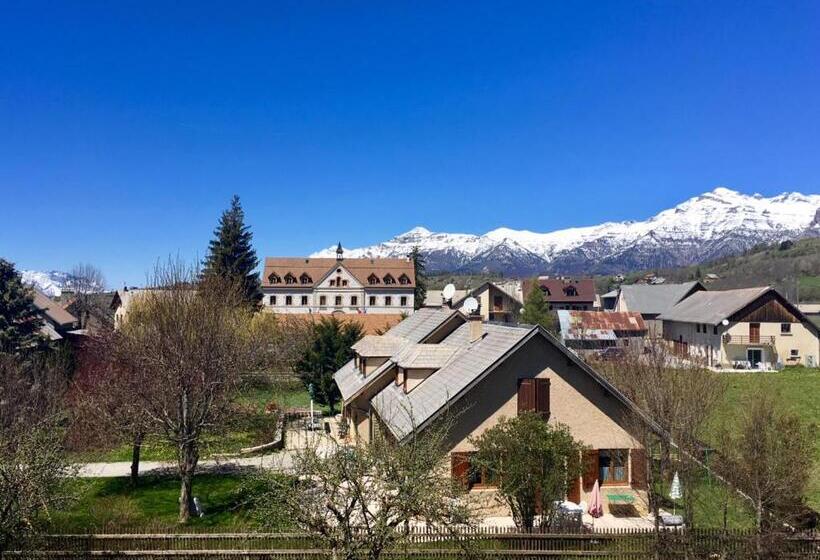 Четырехместный Номер Стандарт, Restaurant Le Chamois