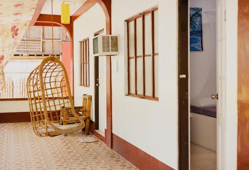 스탠다드 룸 킹사이즈 침대, Puerto Galera Hostel