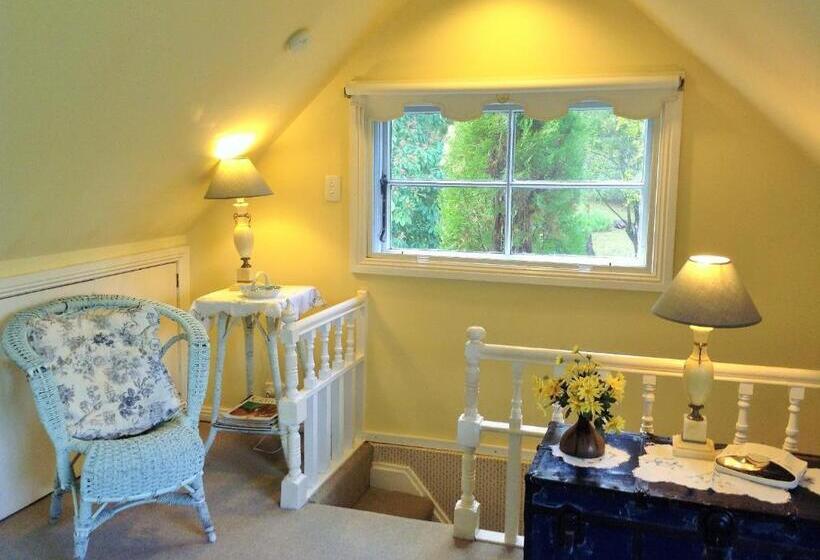 Хижина, Southdown Cottage