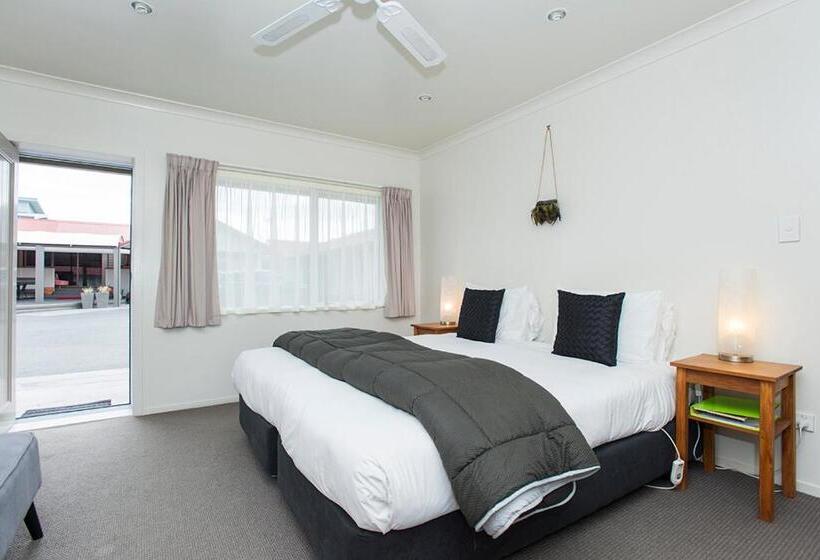 스탠다드 스튜디오 킹침대, Ahikaa Gisborne Motel