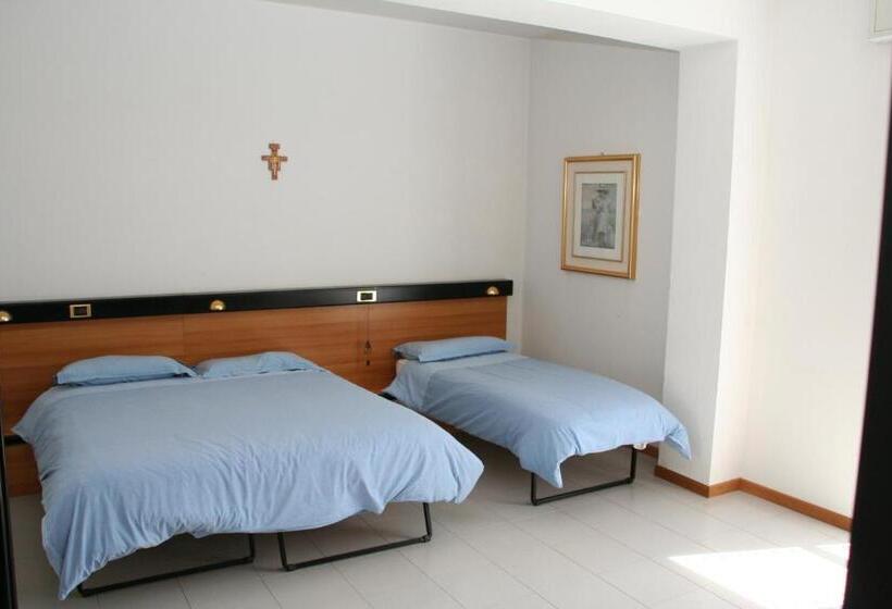Номер Стандарт Трехместный, Albergo Sala