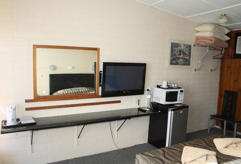Номер Стандарт Трехместный, Nhill Oasis Motel