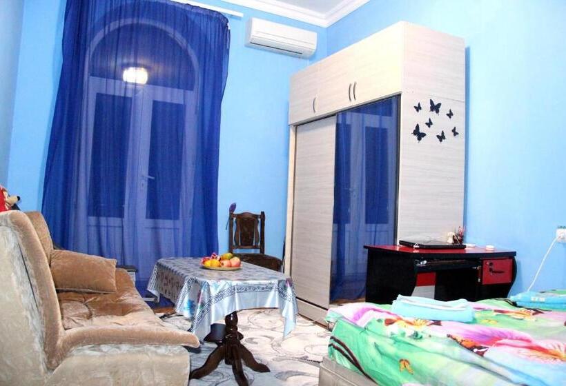 اتاق استاندارد با بالکن, Karson Family Hostel & Guest House