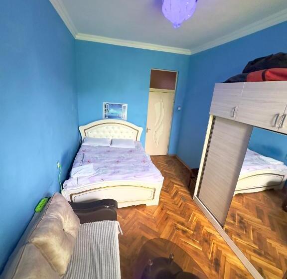 اتاق استاندارد با بالکن, Karson Family Hostel & Guest House