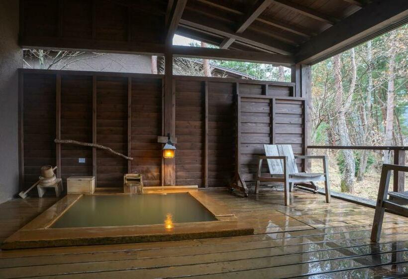 Четырехместный Номер Стандарт, Oita Kuoritei