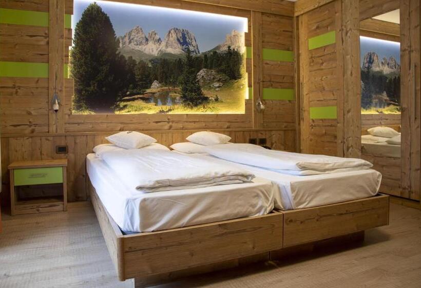 חדר דלוקס לארבעה, Berg Hotel Latemar Spitze