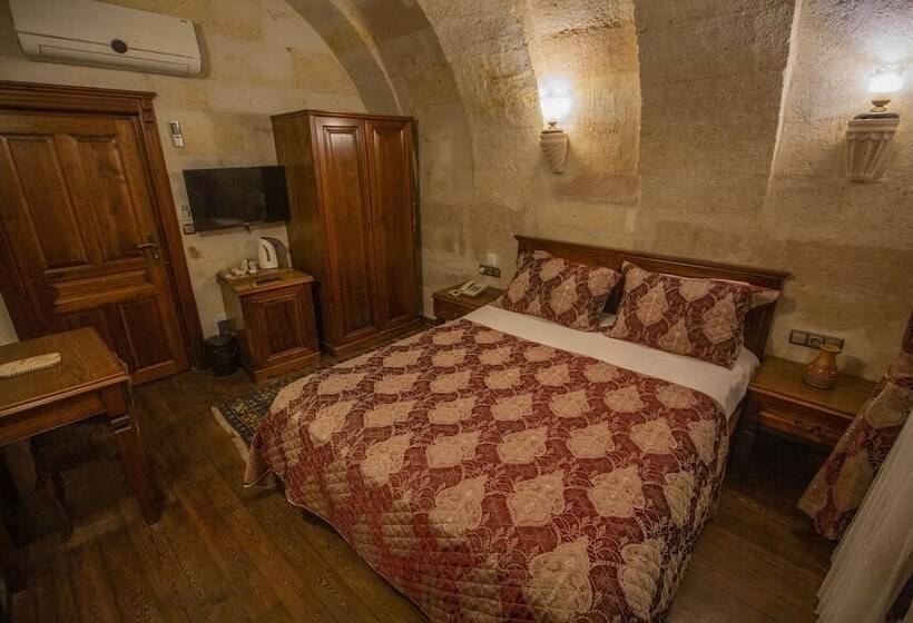 Номер Стандарт с Балконом, Stone House Cave
