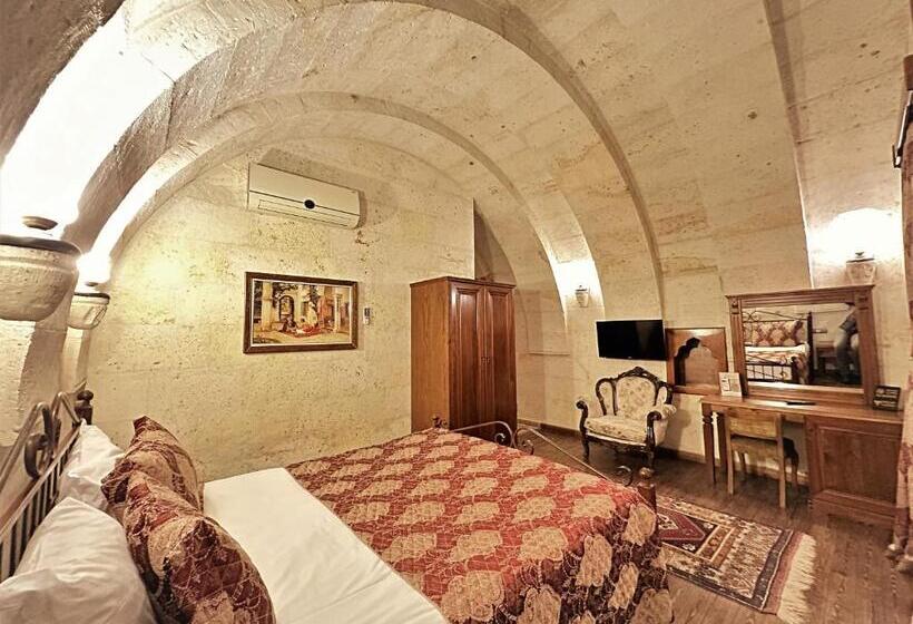 Номер Стандарт с Балконом, Stone House Cave