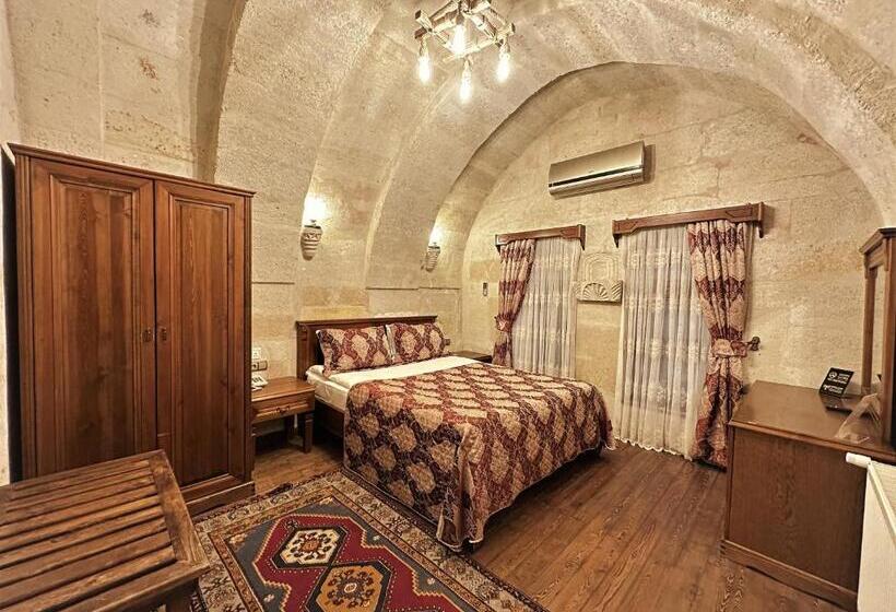 Люкс с Балконом, Stone House Cave