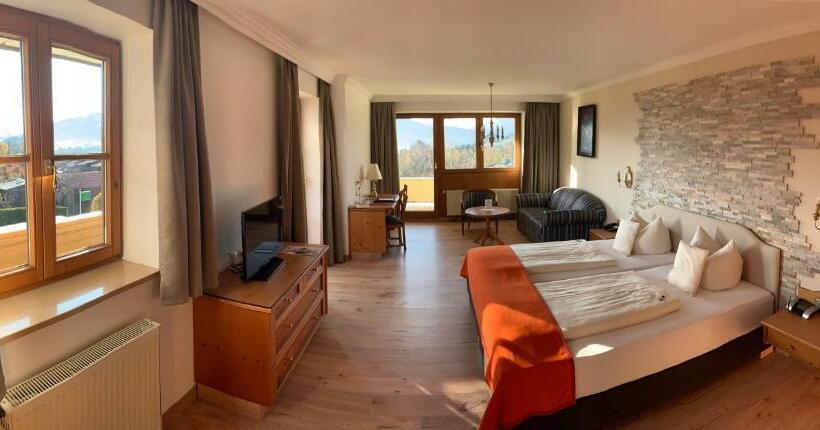 Люкс с Балконом, Parkhotel Tannenhof