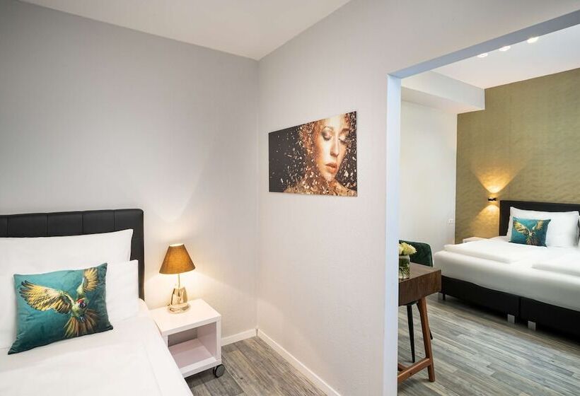 اتاق استاندارد سه نفره, Arthotel Ana Gold