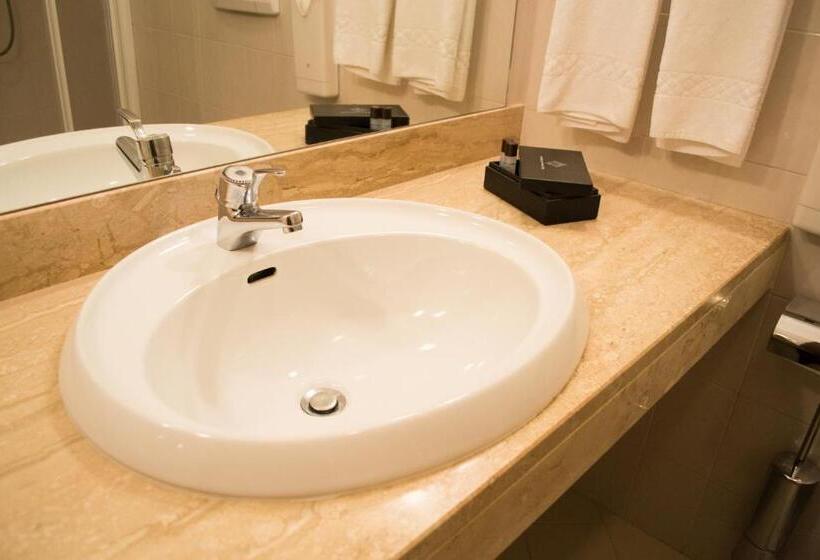اتاق استاندارد, Comtes De Challant Albergo Etico Valle D Aosta
