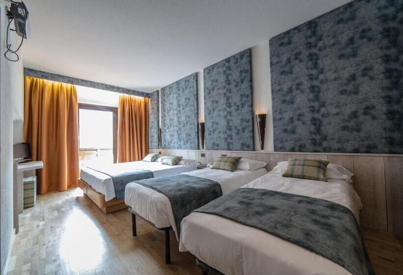 اتاق استاندارد چهار تخته, Comtes De Challant Albergo Etico Valle D Aosta
