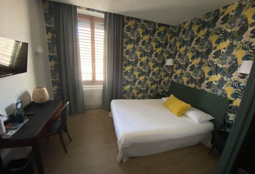 חדר סופריור לשלושה, Grand Hotel De La Poste   Lyon Sud   Vienne