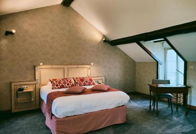 سوییت جونیور, La Chaumiere