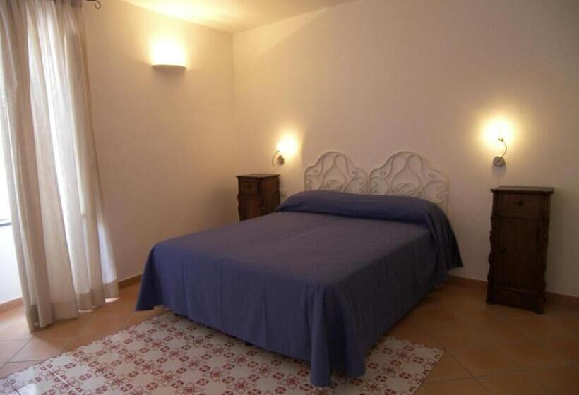 标准三人间, Albergo  La Vigna