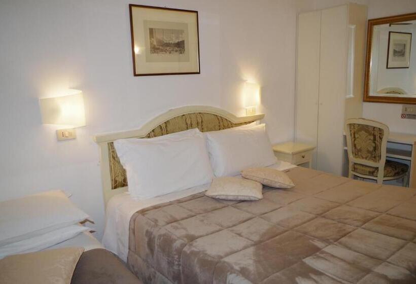 Quarto Triplo Standart, Casa Petrarca
