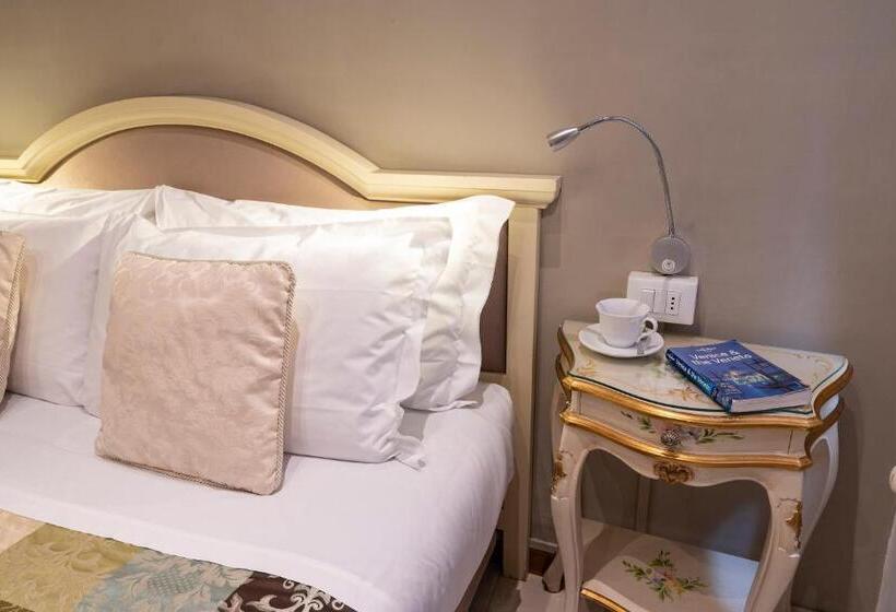 Quarto Basic, Casa Petrarca