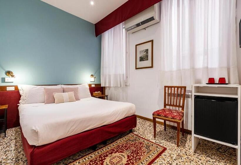 Quarto standard, Casa Petrarca