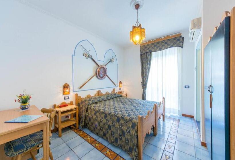 Номер Стандарт с Балконом, Riviera B&b Rooms