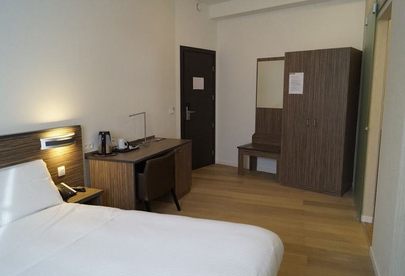Номер Superior, Taormina Brussels Airport