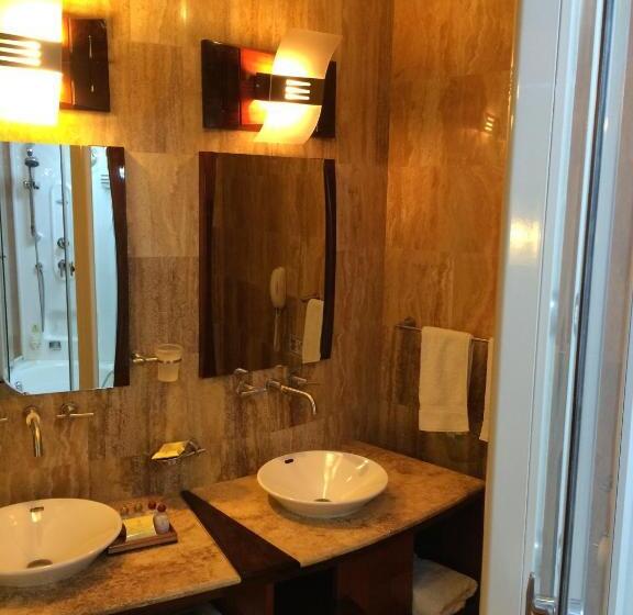 Королевский Люкс, Royal Inn Hotel Puno