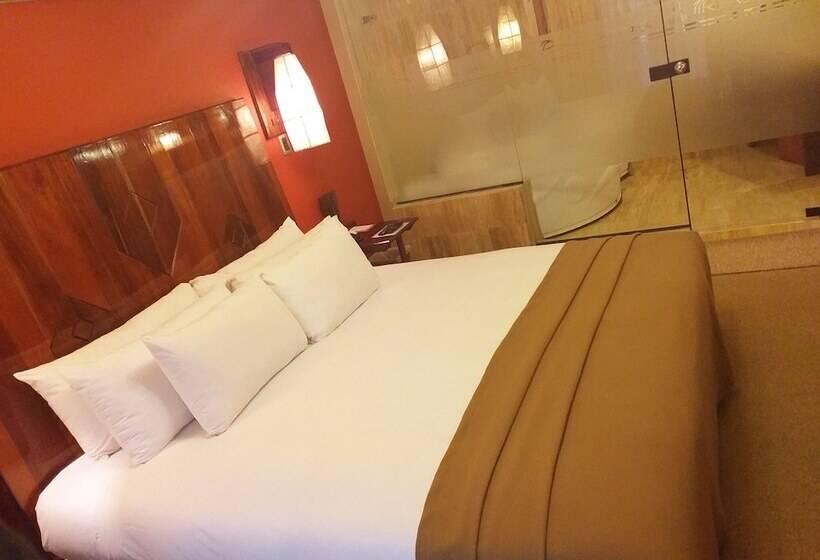 Президентский Люкс, Royal Inn Hotel Puno