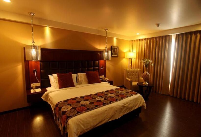 俱乐部房间, Paradigm Sarovar Portico Kakinada