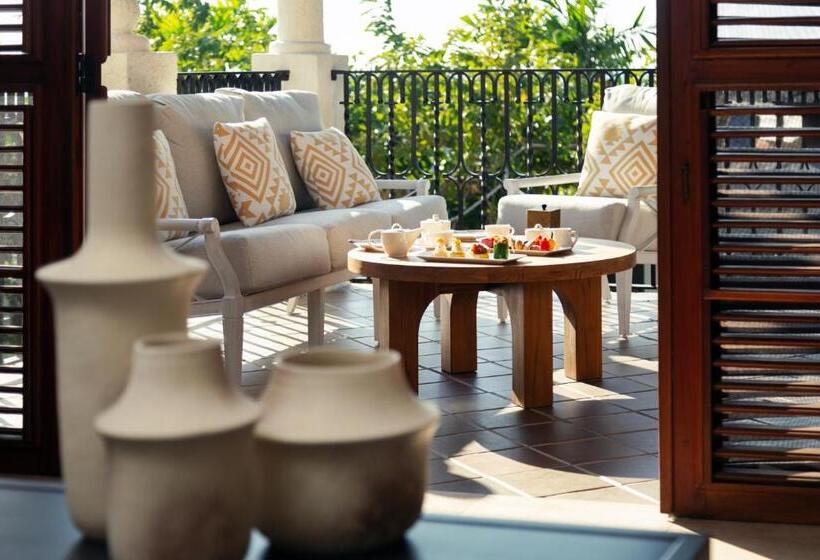 سوییت با چشم‌انداز دریا, Cap Maison Resort & Spa