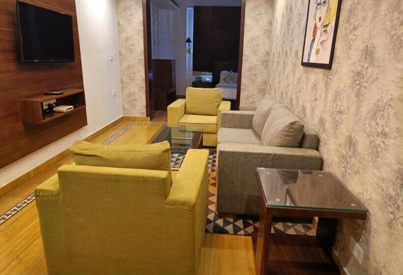 Suite, Natraj  Rishikesh