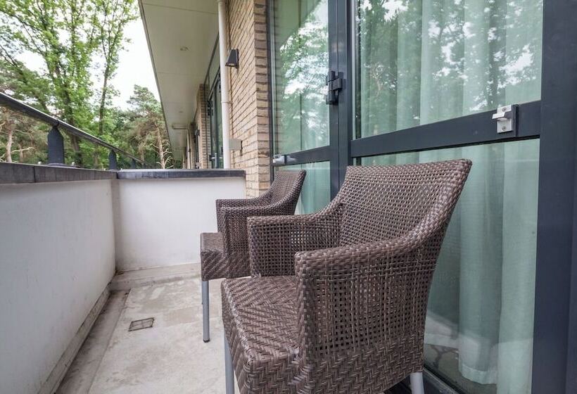 带阳台的豪华间, Van Der Valk Hotel Harderwijk