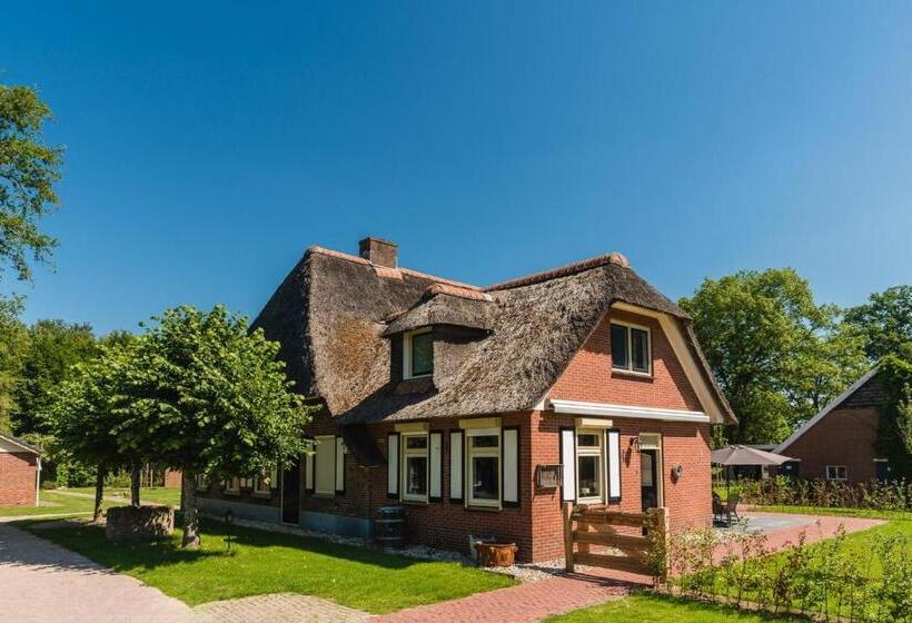 Апартаменты 4 Спальни, Luxurious Holiday Farm 8 People