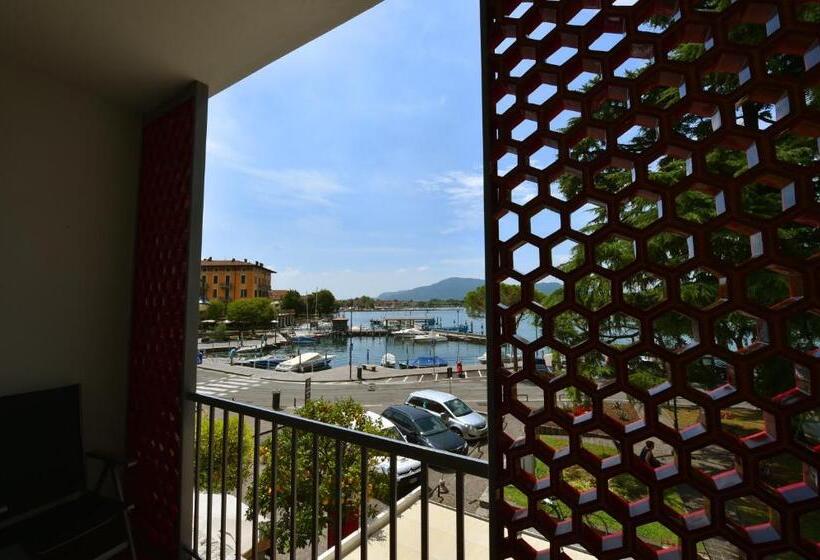 Номер Стандарт с Балконом, Ambra Hotel   The Only Central Lakeside Hotel In Iseo